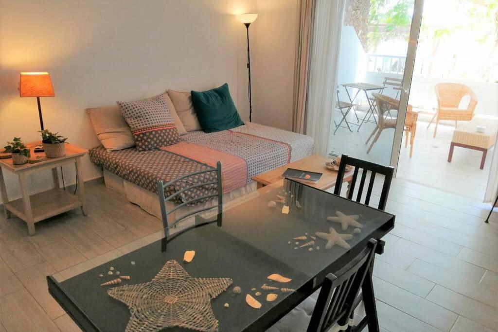 Comfortable Cleo Apartment With Large Terrace กอสตา เตกีสเซ ภายนอก รูปภาพ