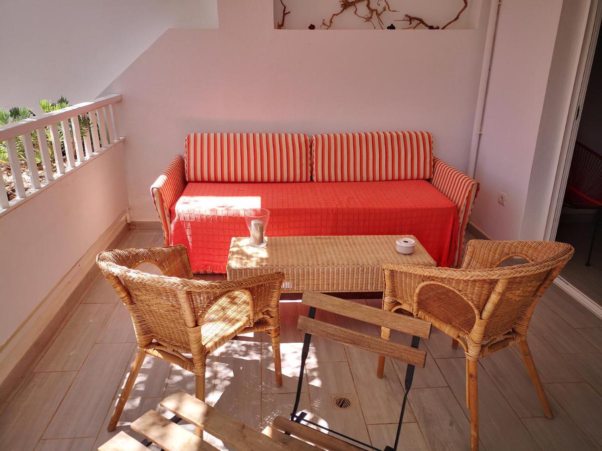 Comfortable Cleo Apartment With Large Terrace กอสตา เตกีสเซ ภายนอก รูปภาพ